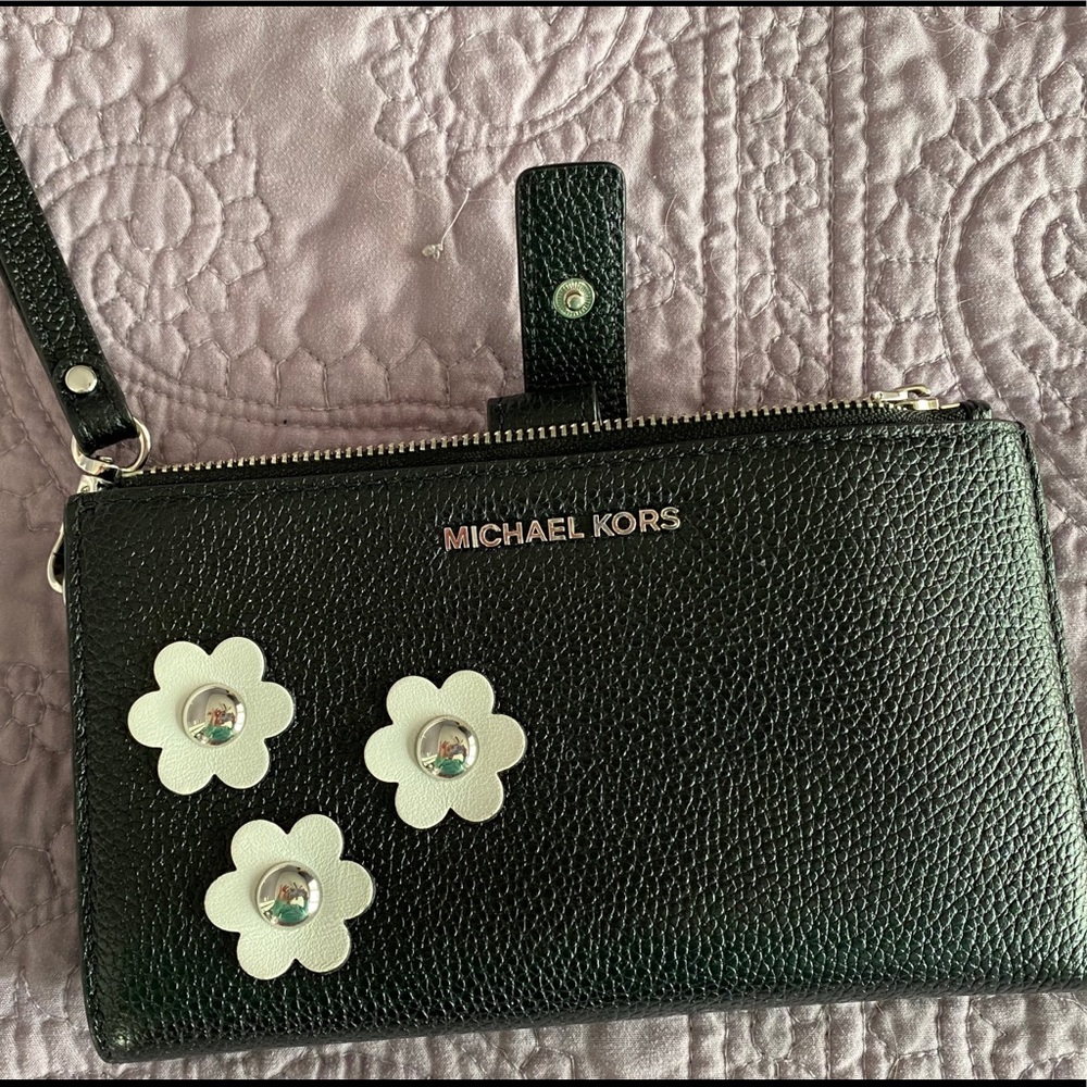 Michael Kors wristlet